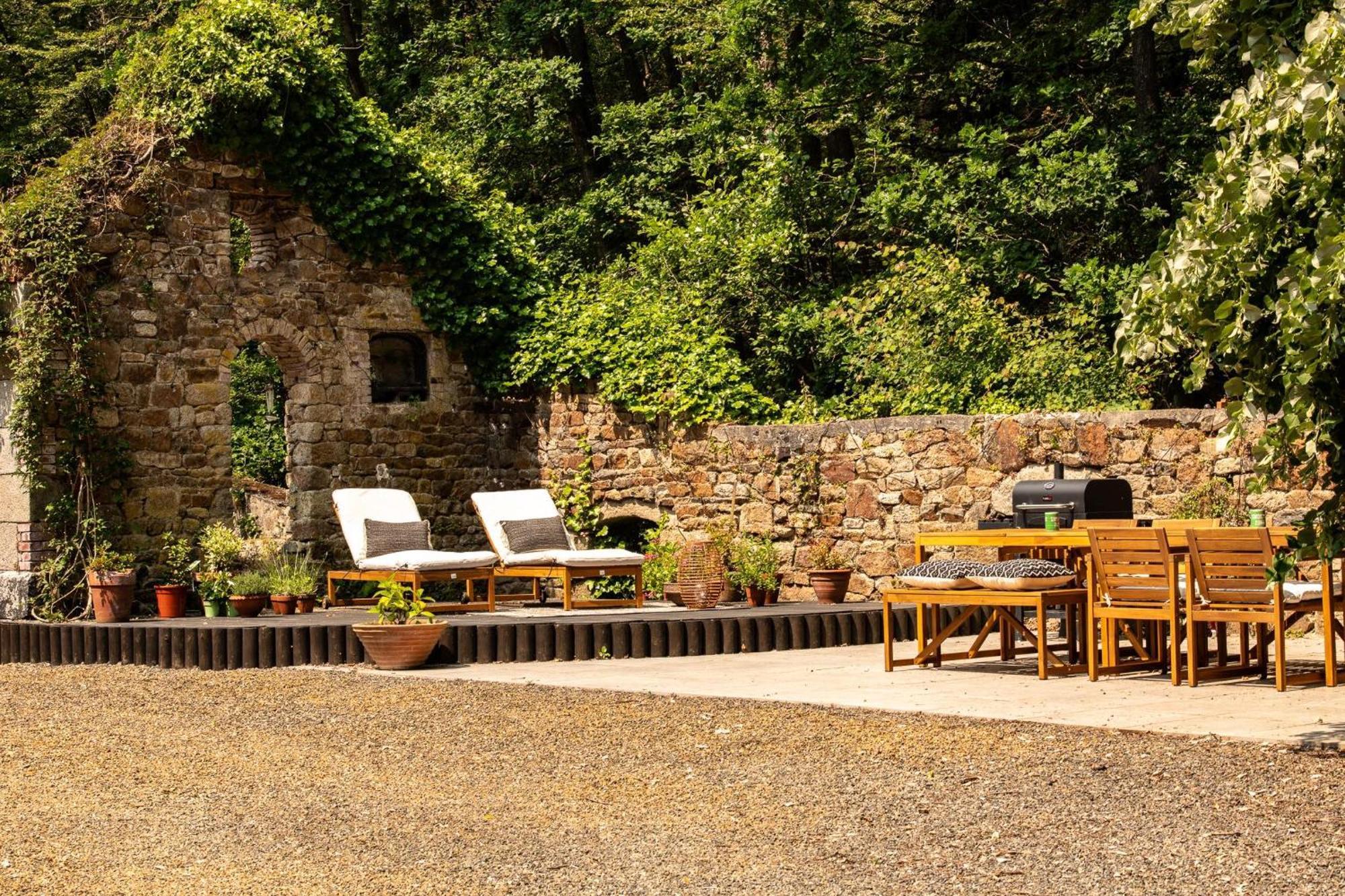 Beautiful, Historic Manoir In Semi-Rural Setting Βίλα Viré Εξωτερικό φωτογραφία